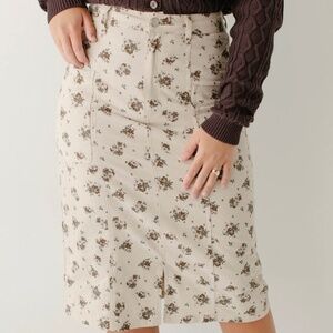 Woman's midi skirt worn only once